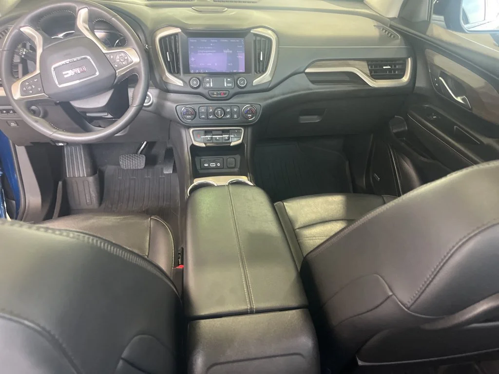 Used 2022 Marine Metallic GMC Denali image 15