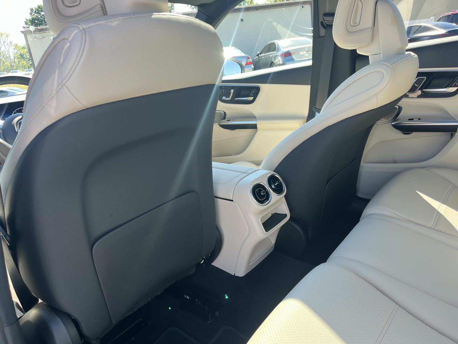 Used 2026 Polar White Mercedes-Benz GLC 300 image 18