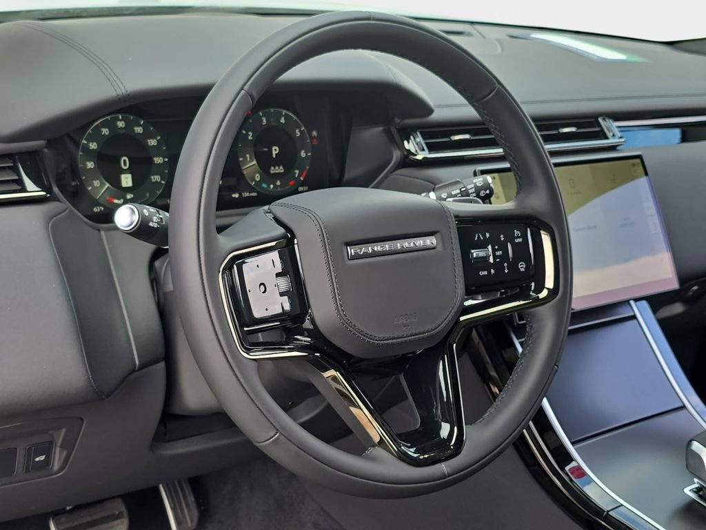 New 2026 Arroios Grey Land Rover Dynamic SE image 16