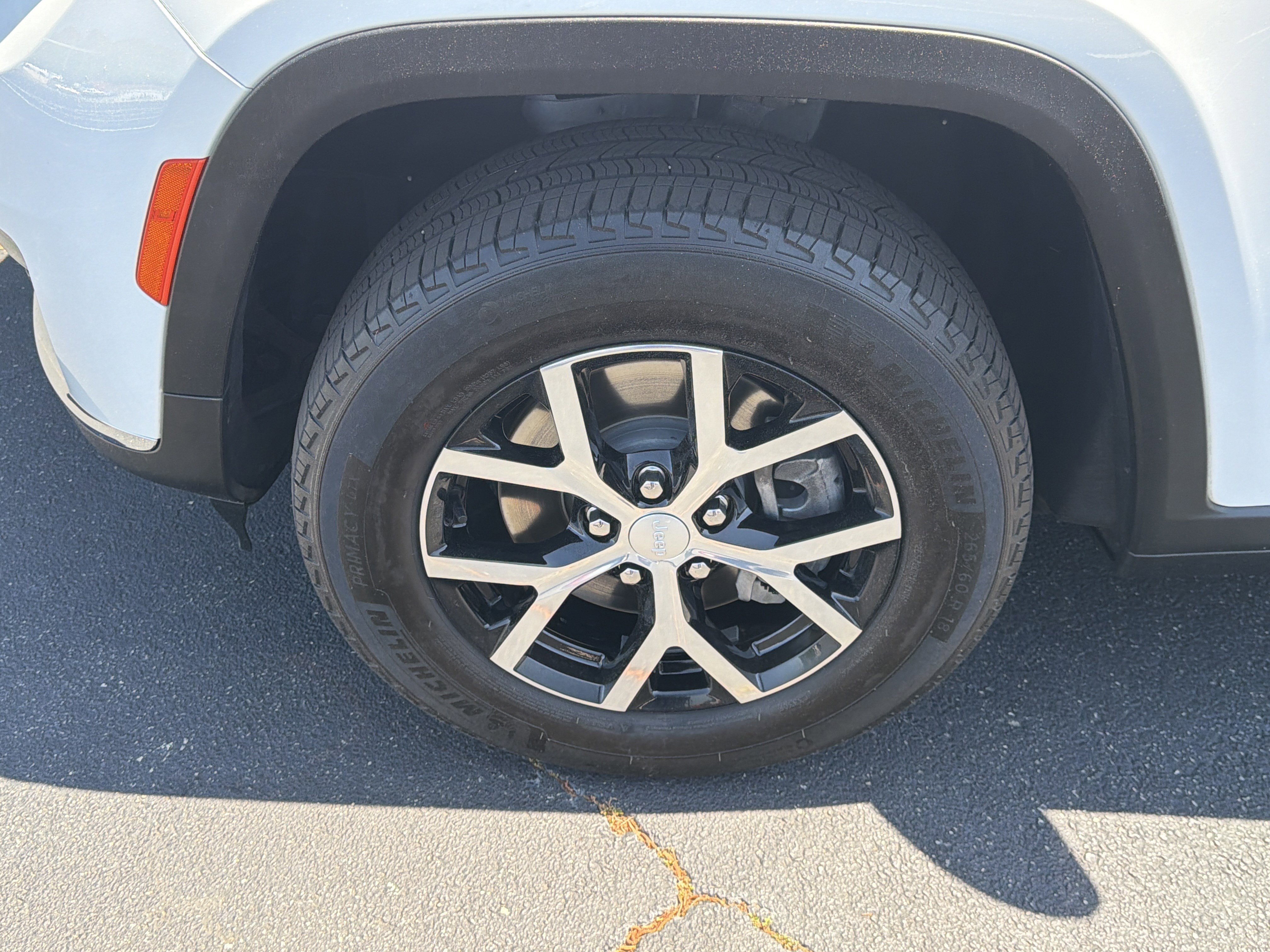 Used 2023 Bright White Clearcoat Jeep Limited image 16