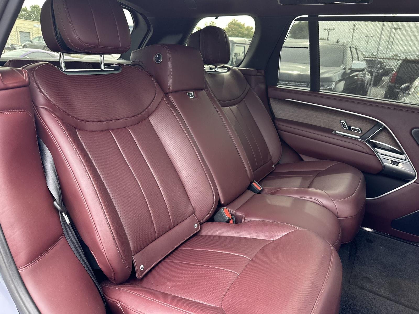Used 2023 Portofino Blue Metallic Land Rover Autobiography image 20