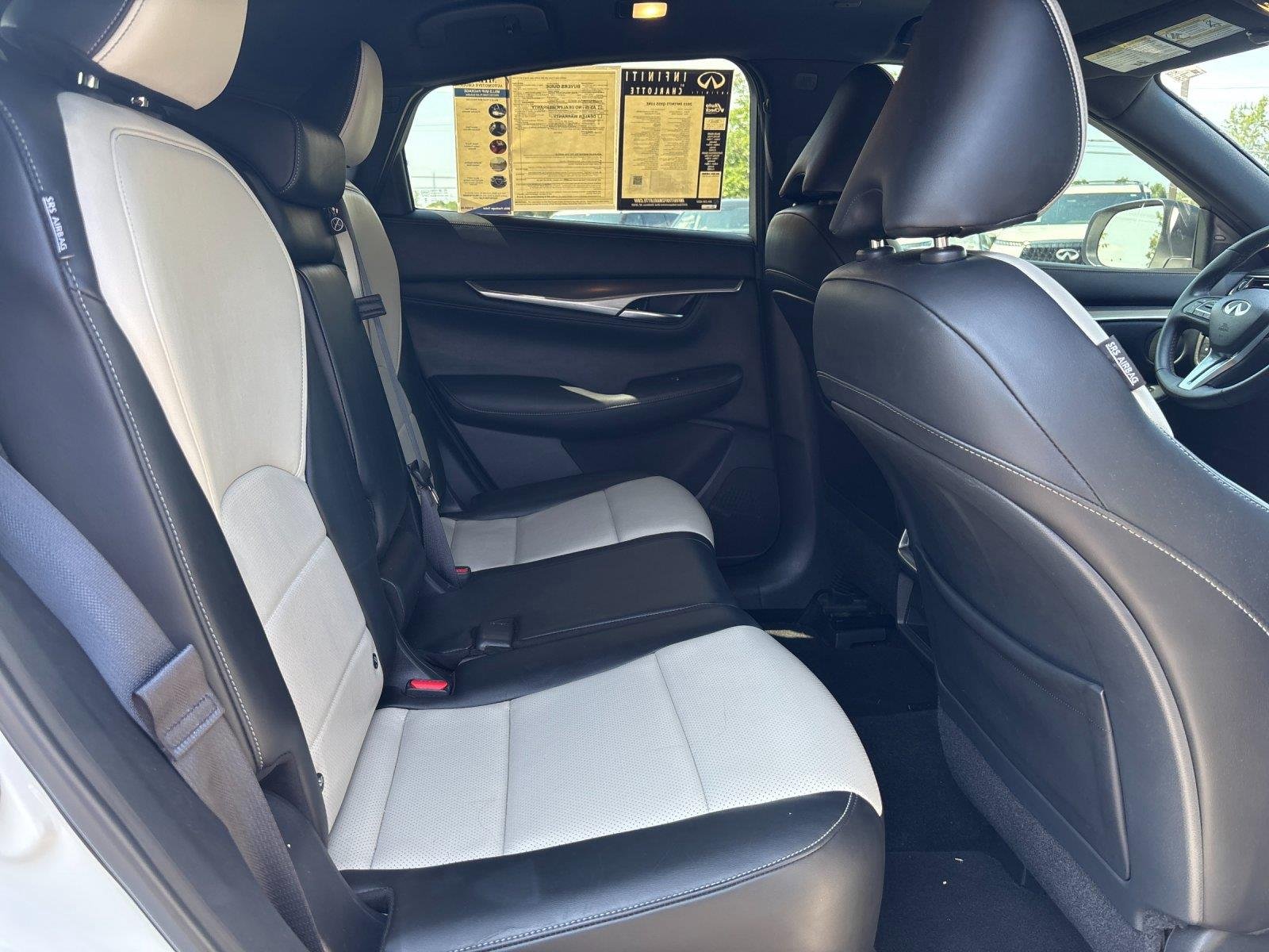 Used 2023 Majestic White INFINITI LUXE image 36