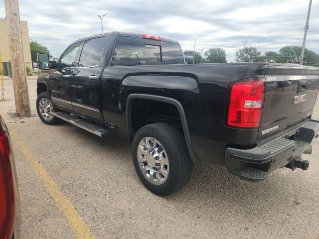 Used 2018 Black GMC Denali image 4