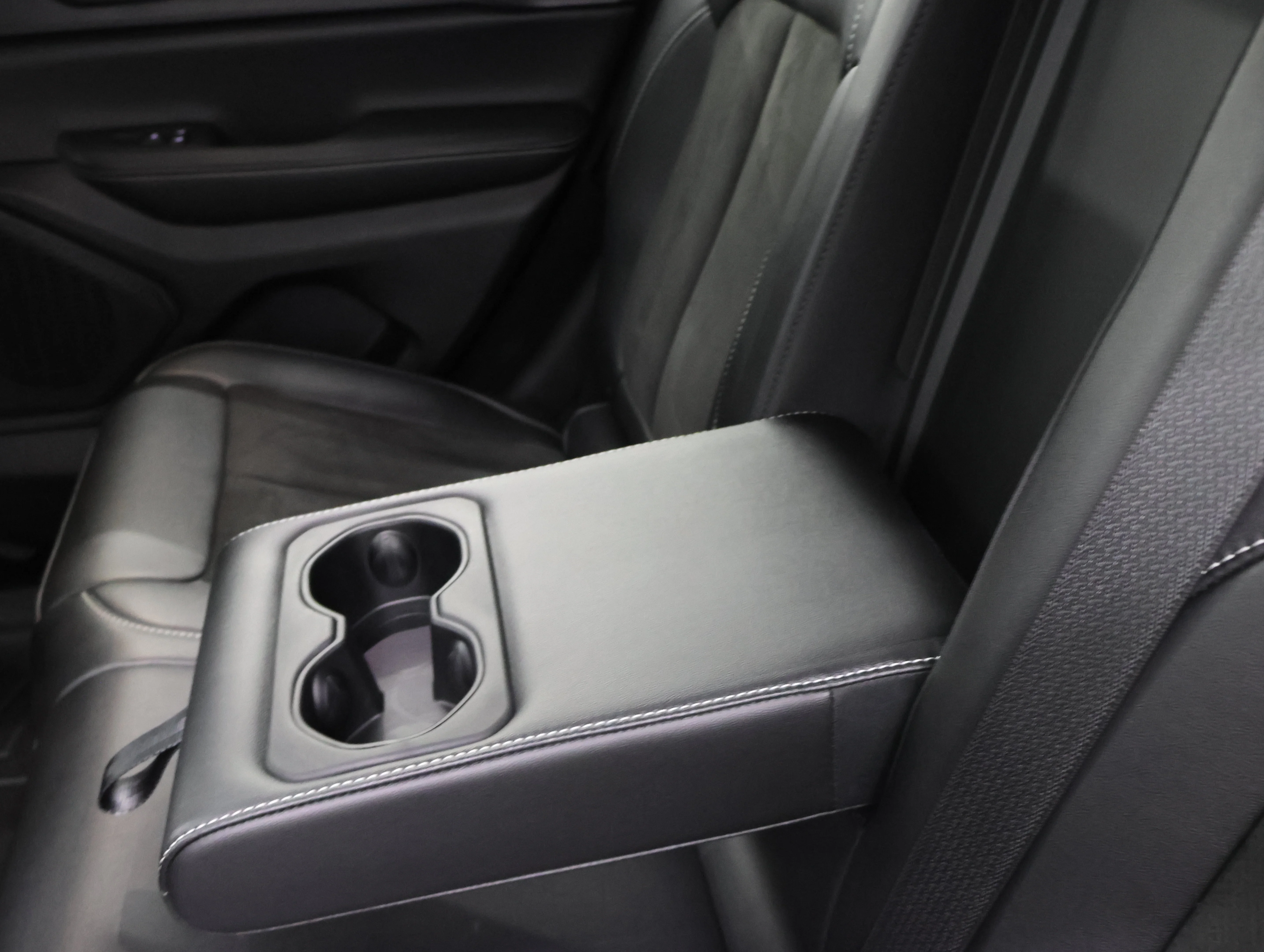 Used 2023 Bright White Clearcoat Jeep Altitude X image 38