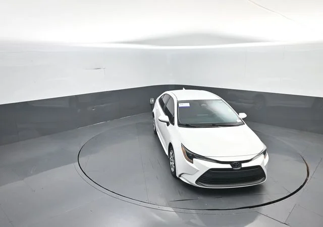 Used 2023 White Toyota LE image 27