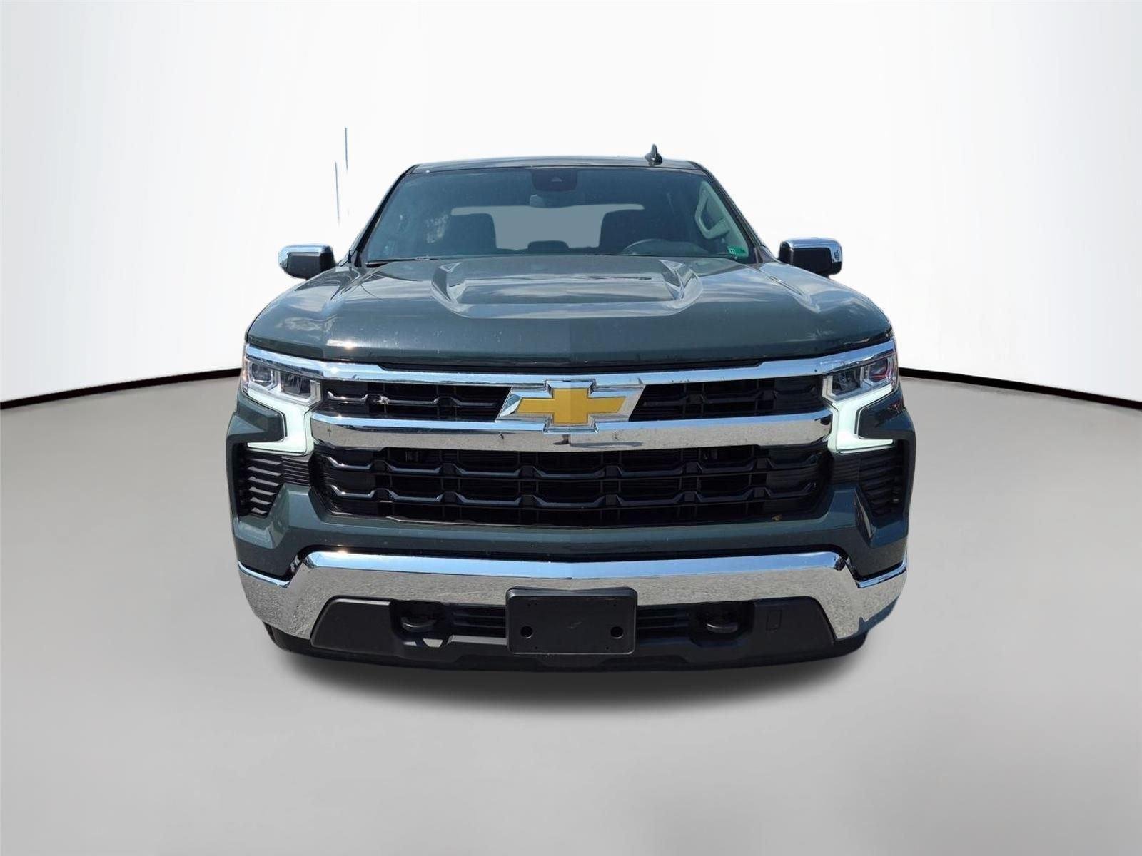 Used 2026 Cypress Gray Chevrolet LT image 2