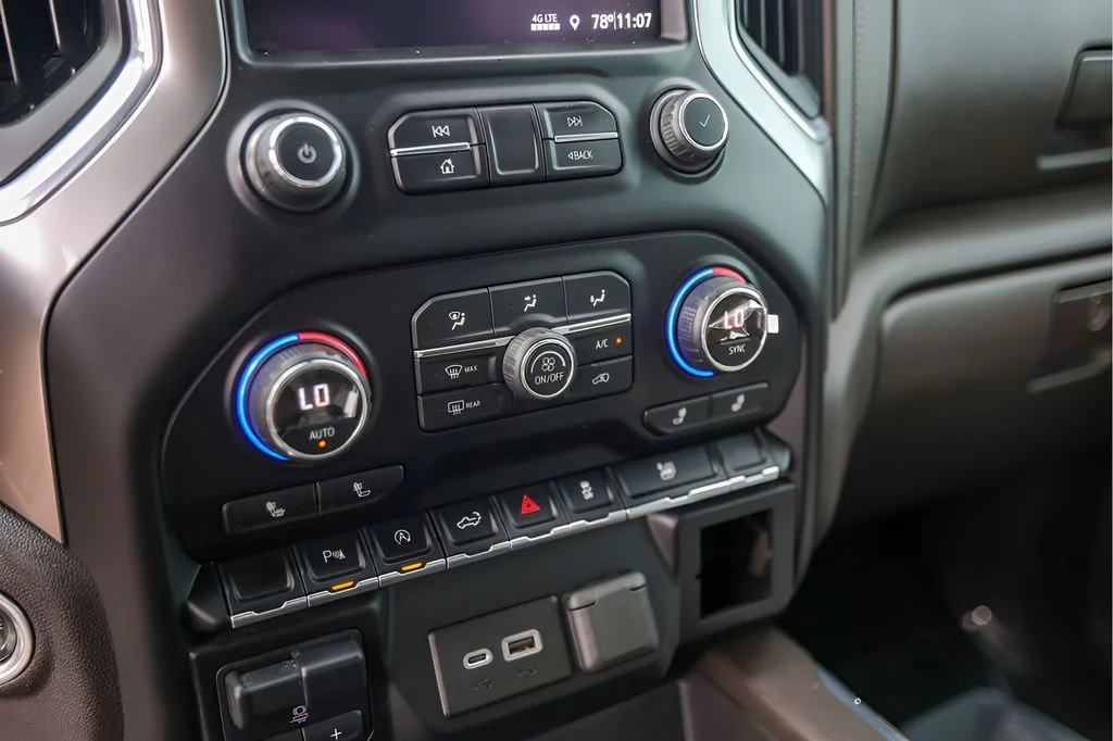 Used 2020 Blue Chevrolet RST image 19
