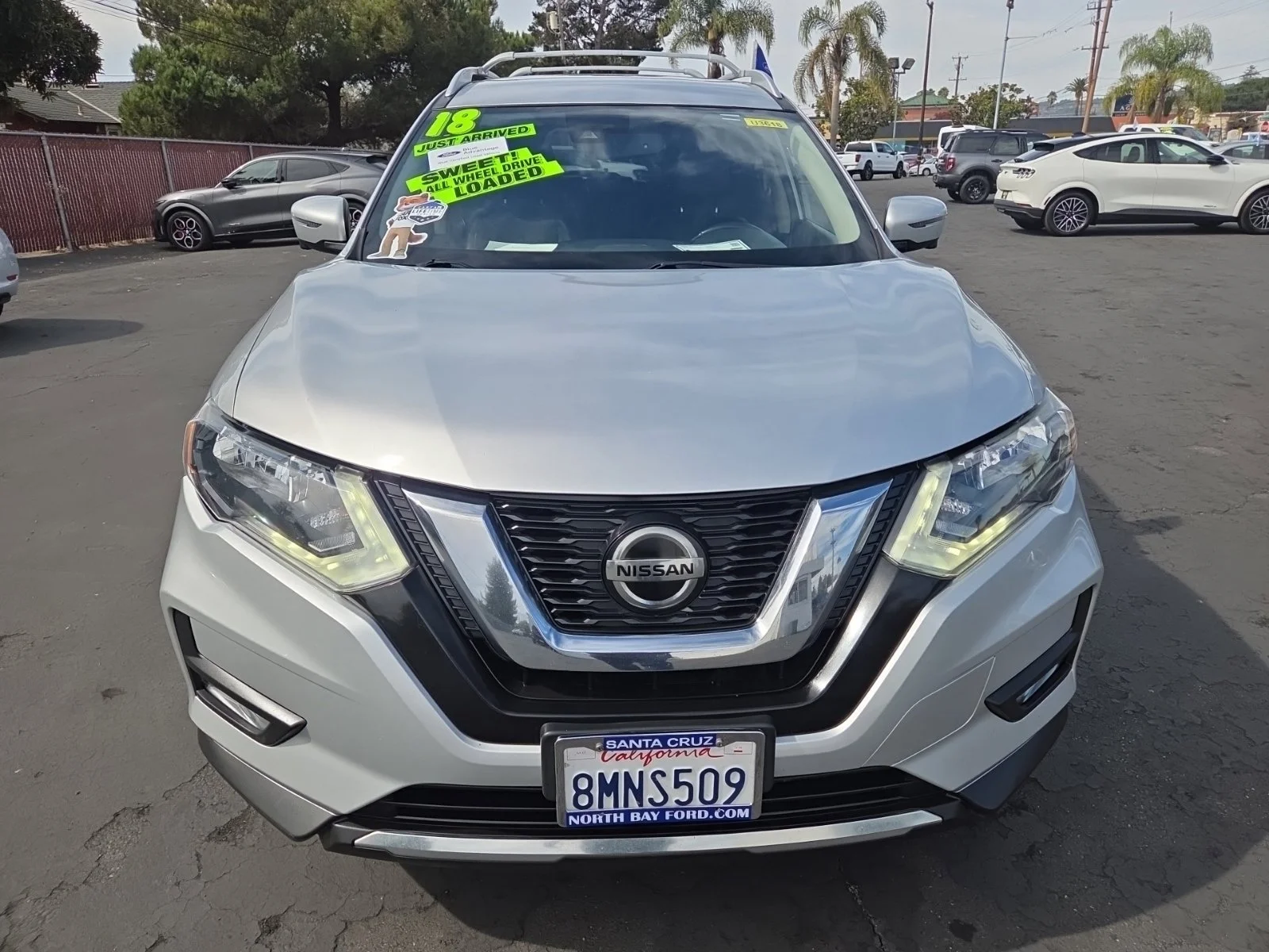Certified Used 2018 Brilliant Silver Nissan SL image 12