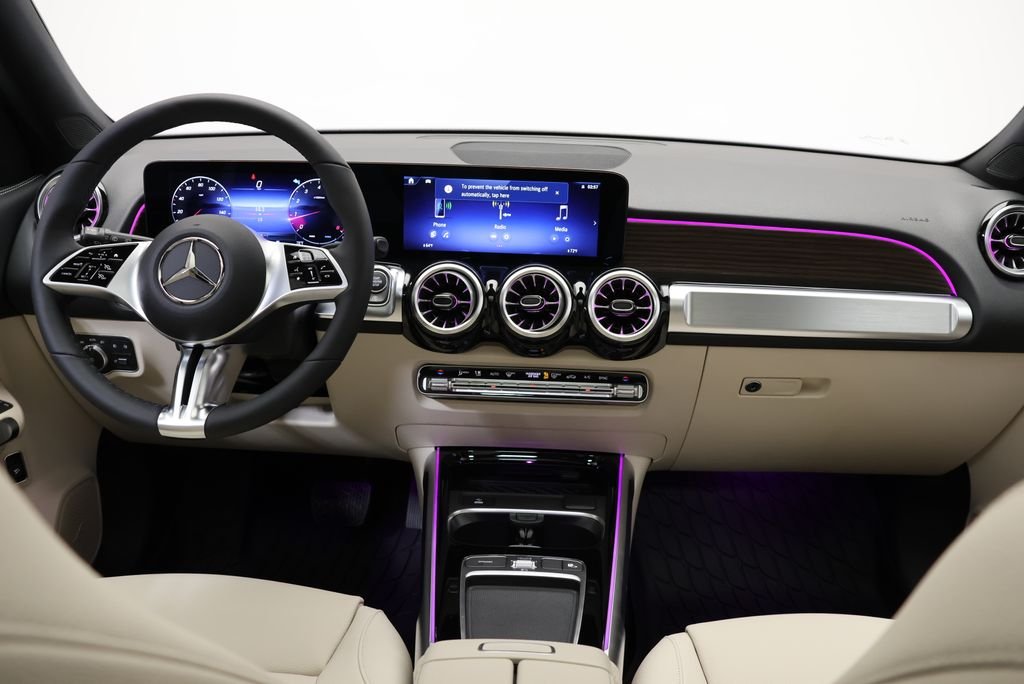Used 2026 Night Black Mercedes-Benz GLB 250 image 17