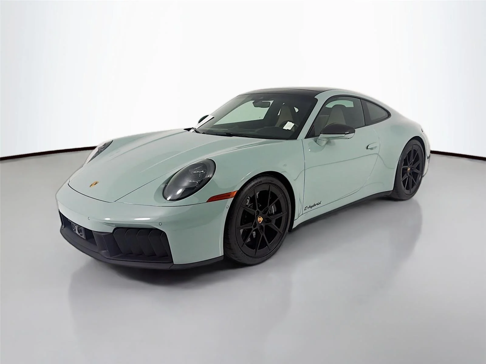 2025 Porsche 911 Carrera 4 GTS Coupe's photo