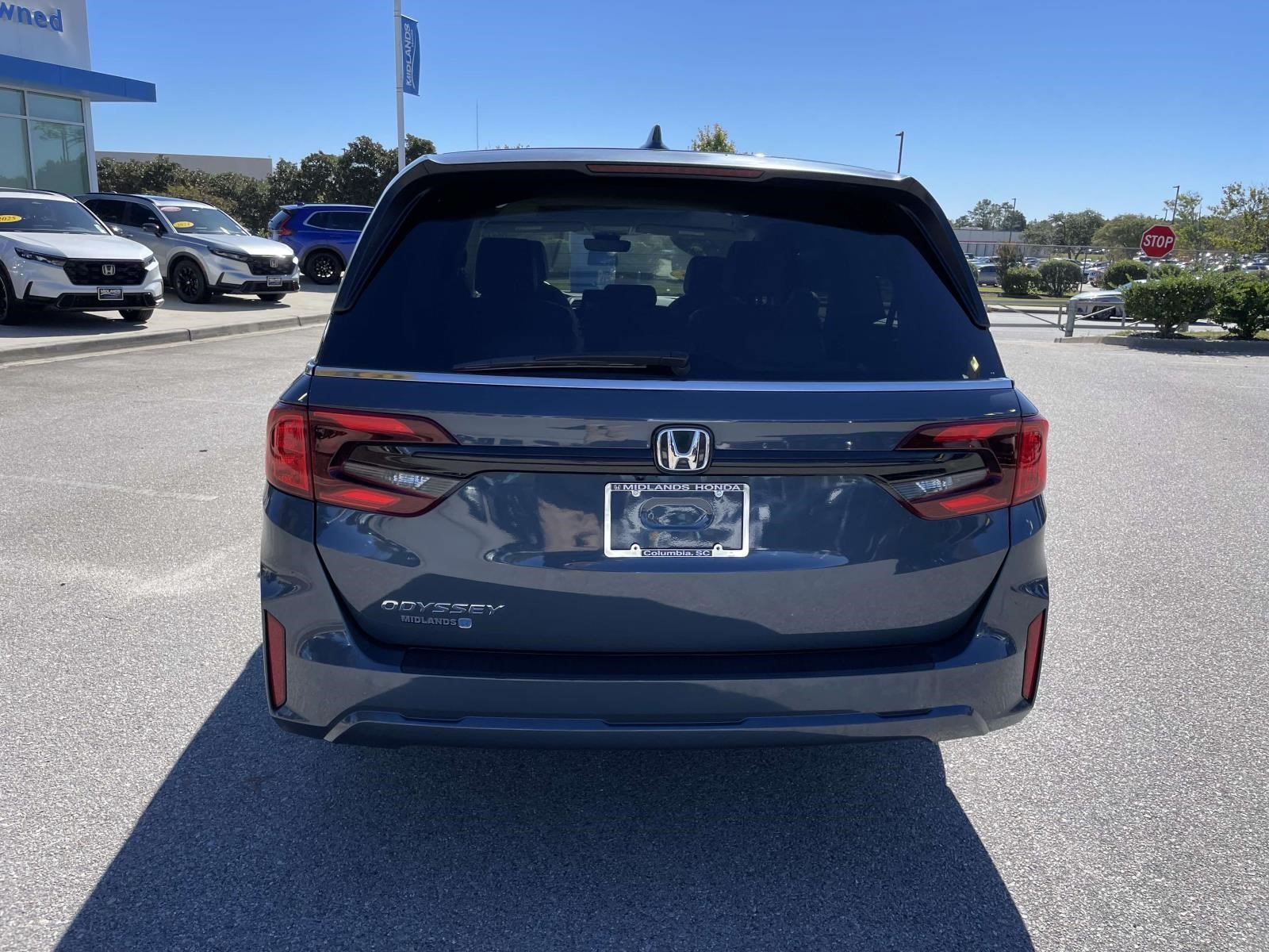Certified Used 2025 Black Honda EX-L image 5