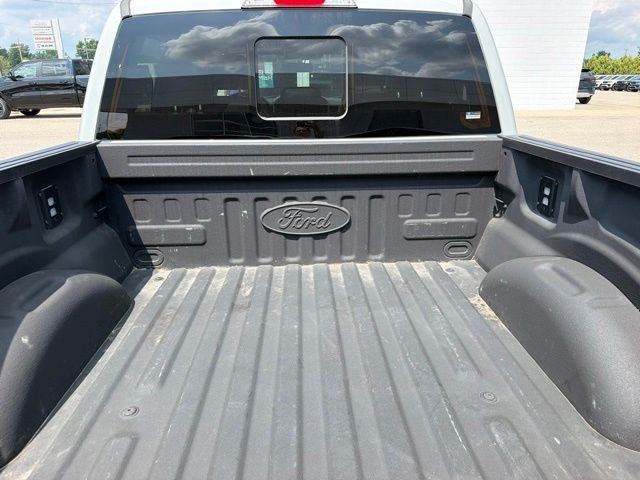 Used 2023  Ford XLT image 12