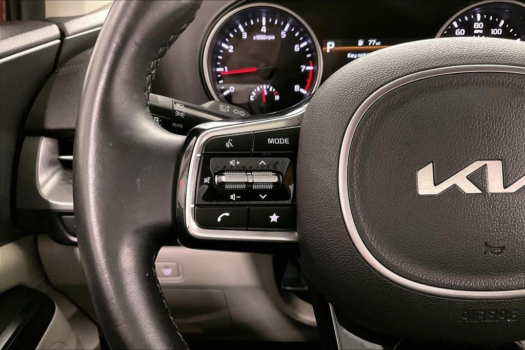 Used 2022 Red Kia LXS image 22