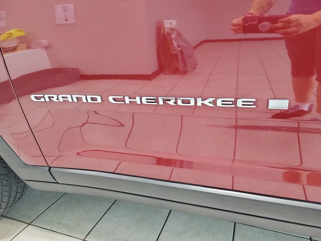 Used 2021 Red Jeep Limited image 28