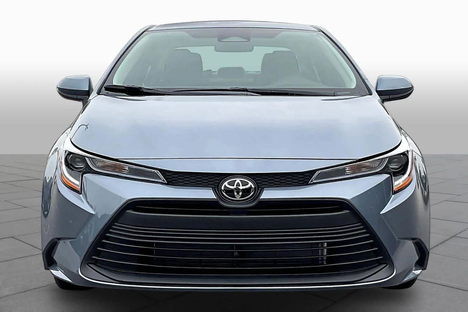 New 2027 Celestite Toyota LE image 3
