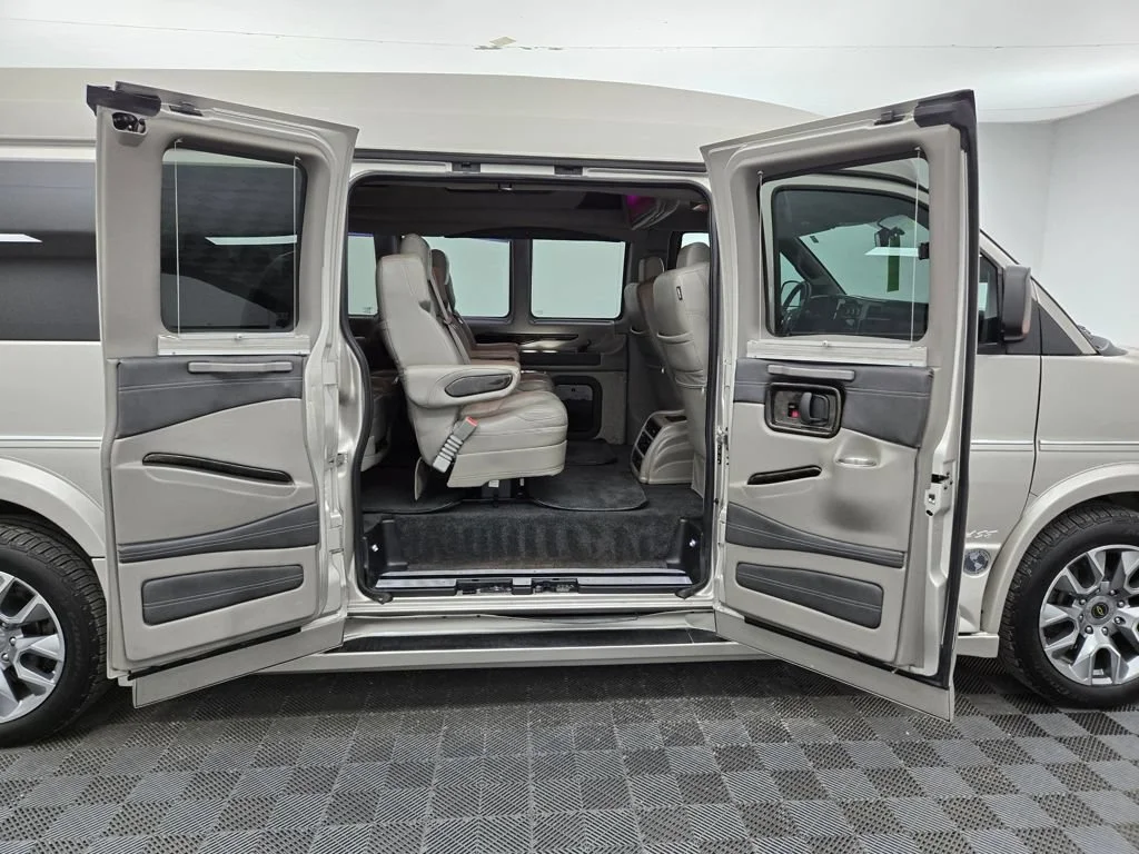 Used 2023 Special Exterior Color Chevrolet WT image 43