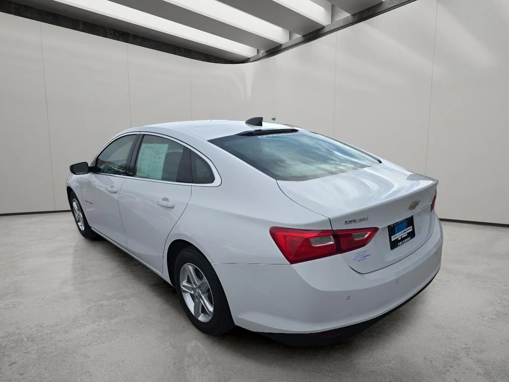 Used 2024 Summit White Chevrolet LS image 4