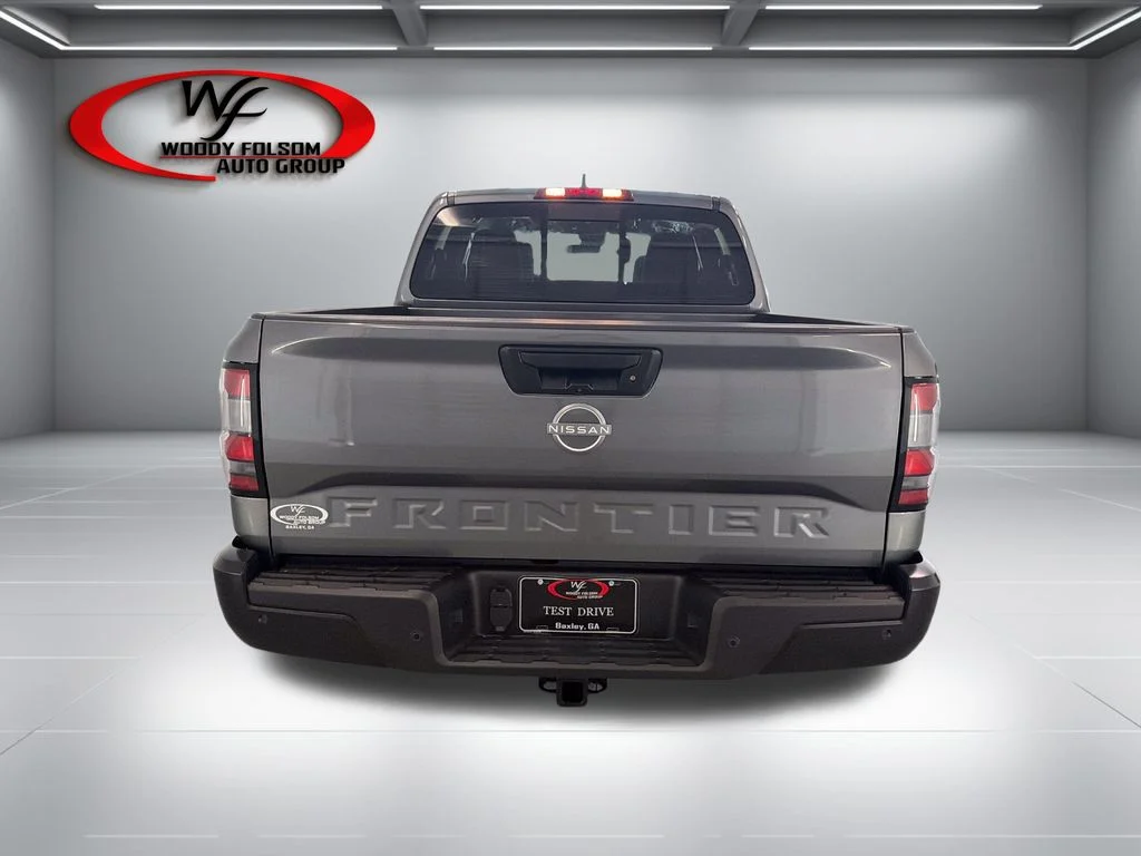 New 2027 Gun Metallic Nissan Crew Cab S image 7