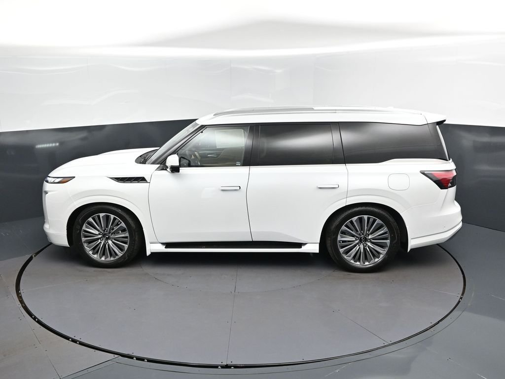 New 2026 RADIANT WHITE INFINITI Luxe 2WD image 28
