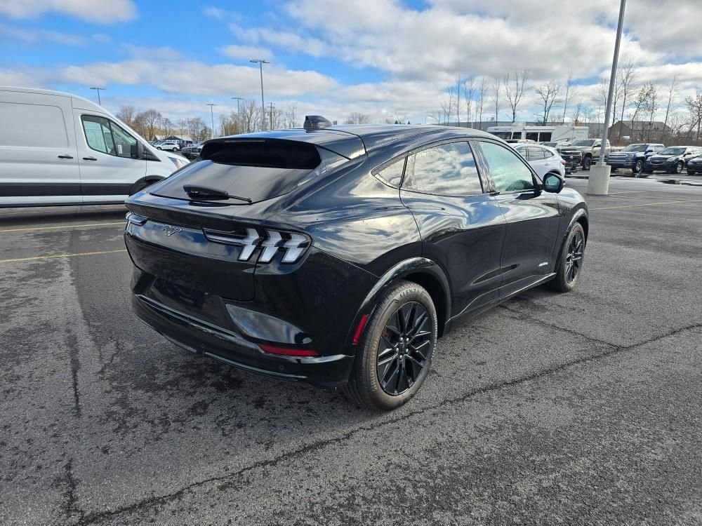 Used 2025 Black Ford Premium image 5