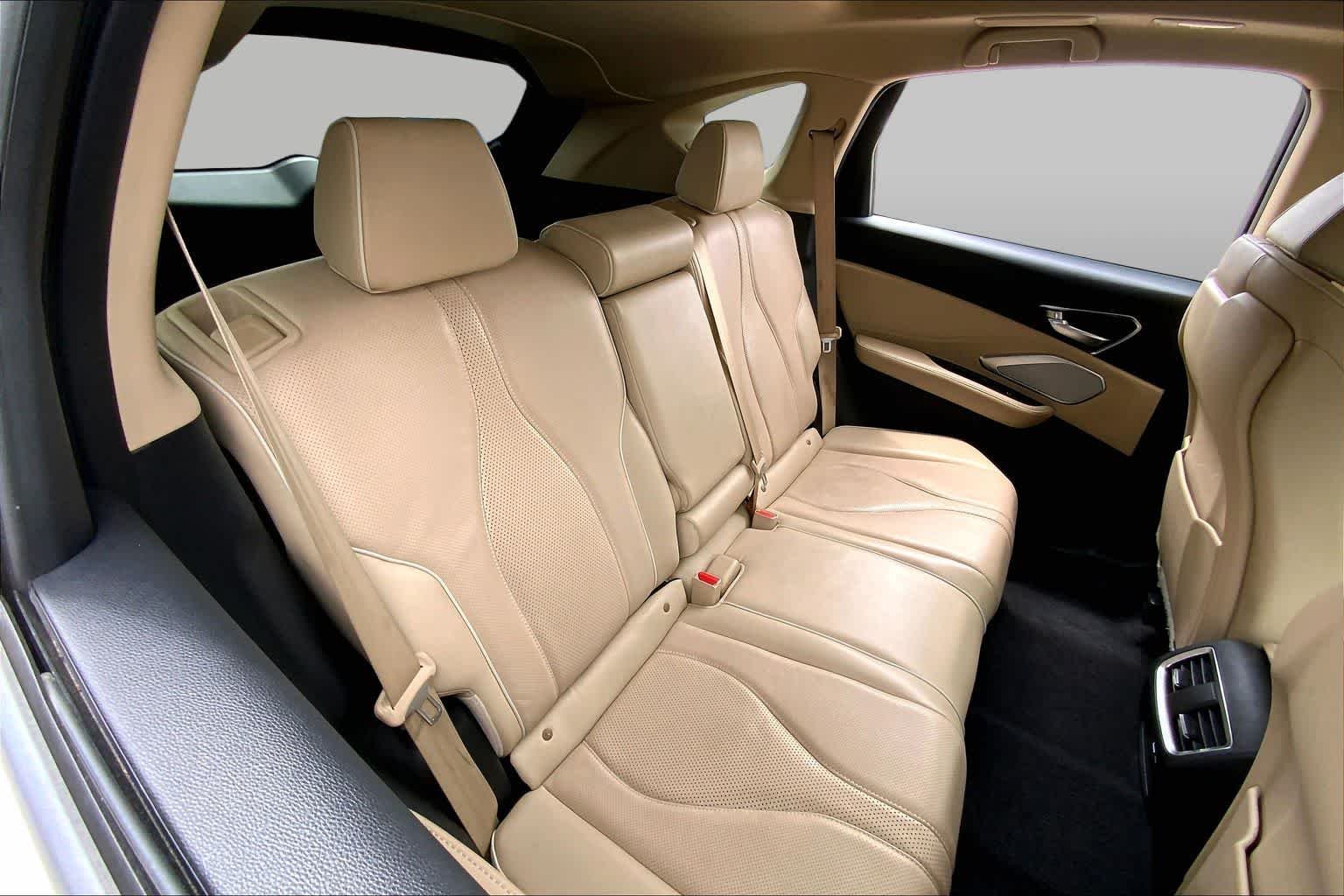Used 2019 White Diamond Pearl Acura w/Advance Pkg image 17