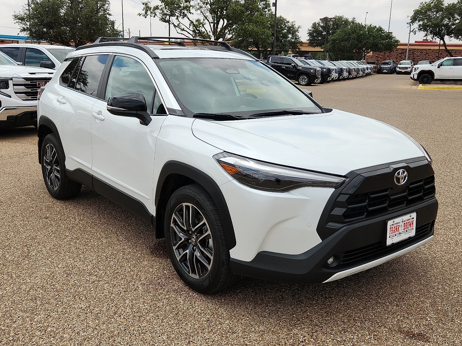 Used 2026 Pearl Toyota XLE image 6