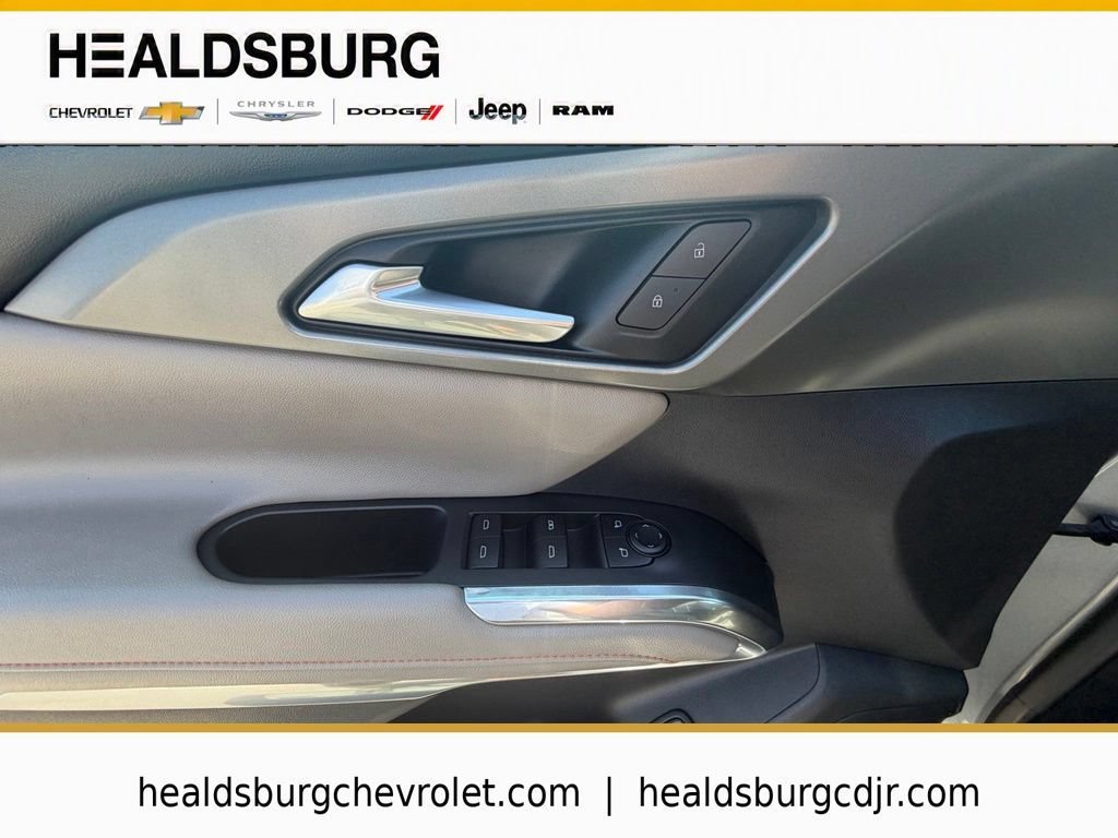 2025 Chevrolet Traverse LT - Photo 12