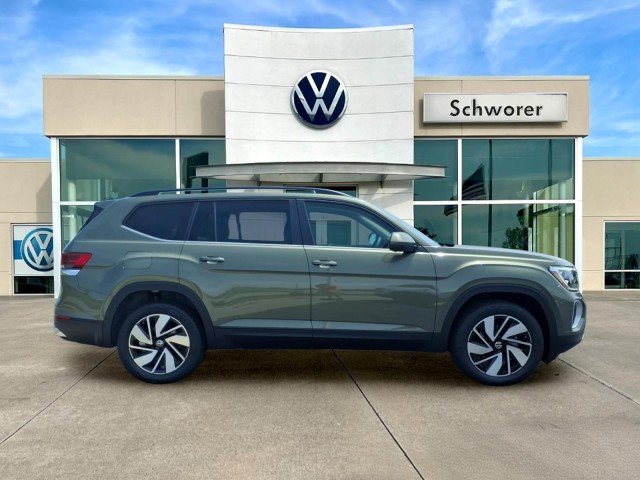 New 2026 Avocado Green Pearl Volkswagen SE w/Technology 4M image 6
