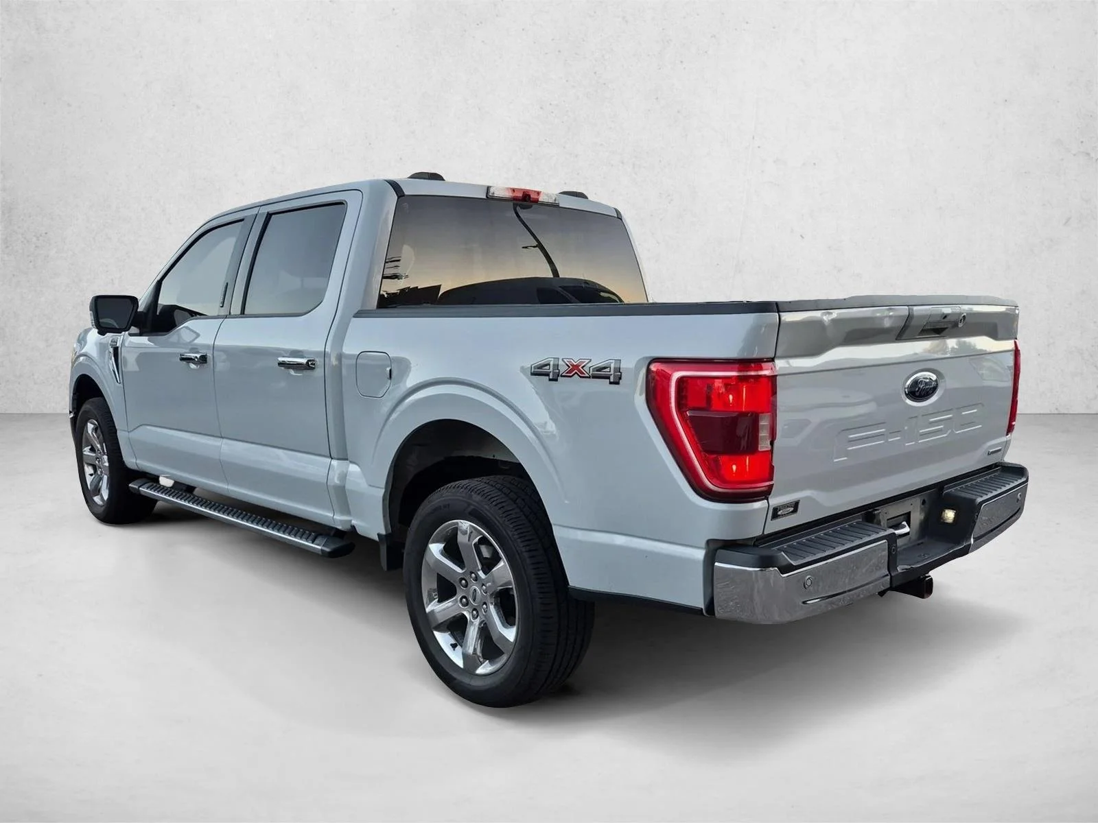 Used 2021 Space White Metallic Ford XLT image 7