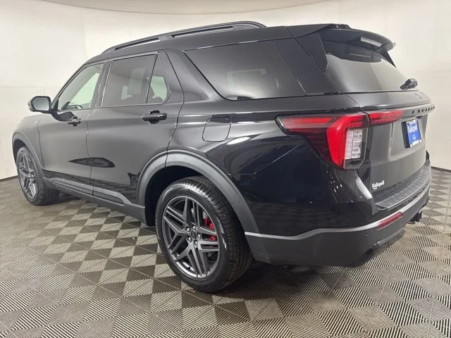 New 2026 Agate Black Metallic Ford ST-Line image 6