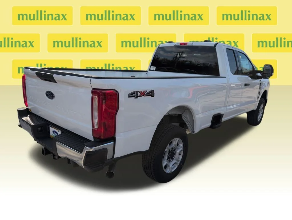New 2026 White Ford XLT image 3