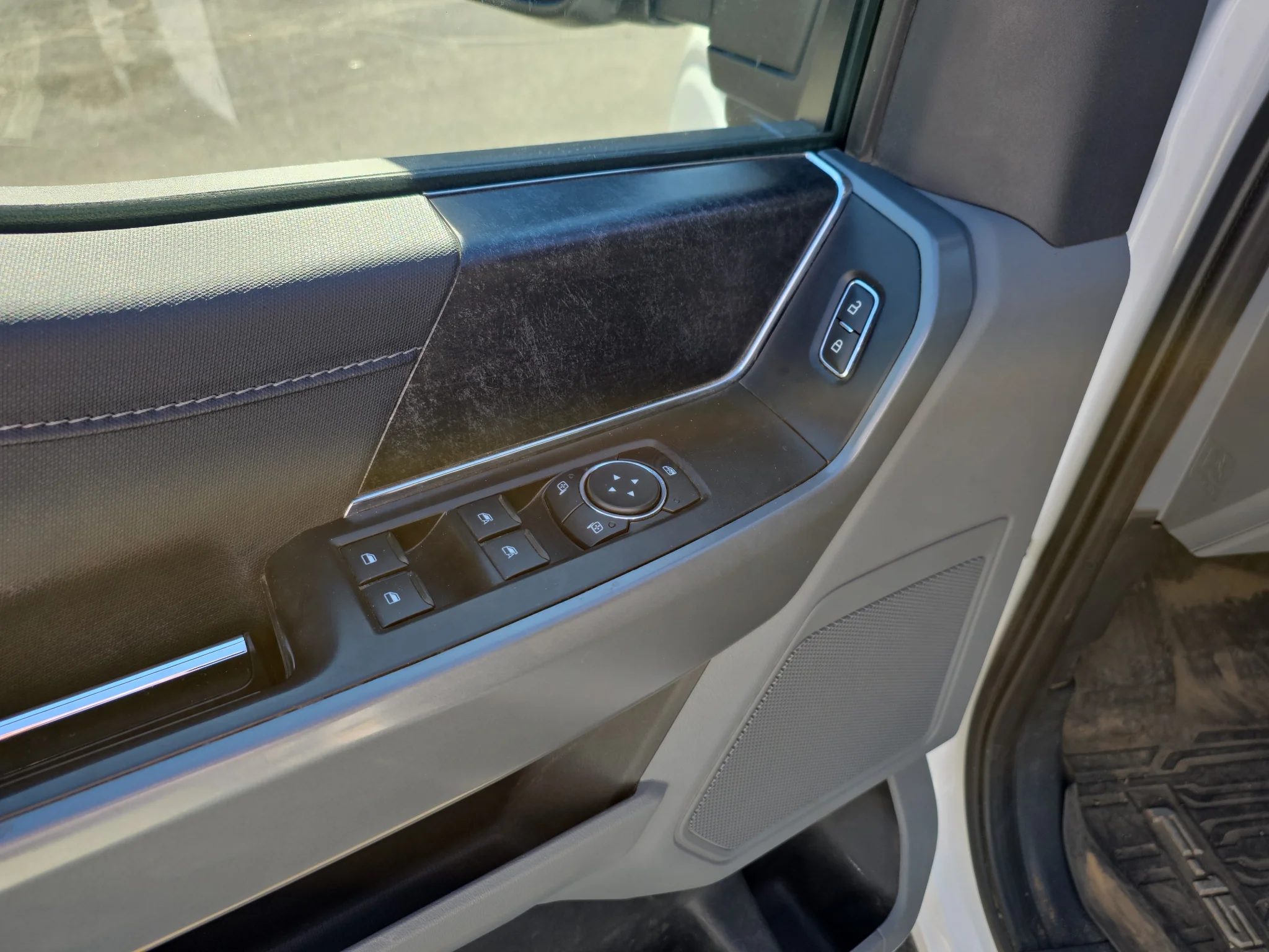 Certified Used 2023 Oxford White Ford XLT image 15