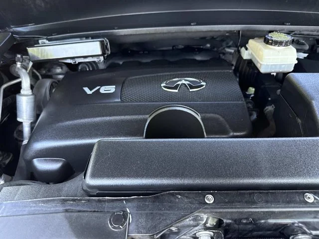 Used 2019 Black INFINITI LUXE image 13