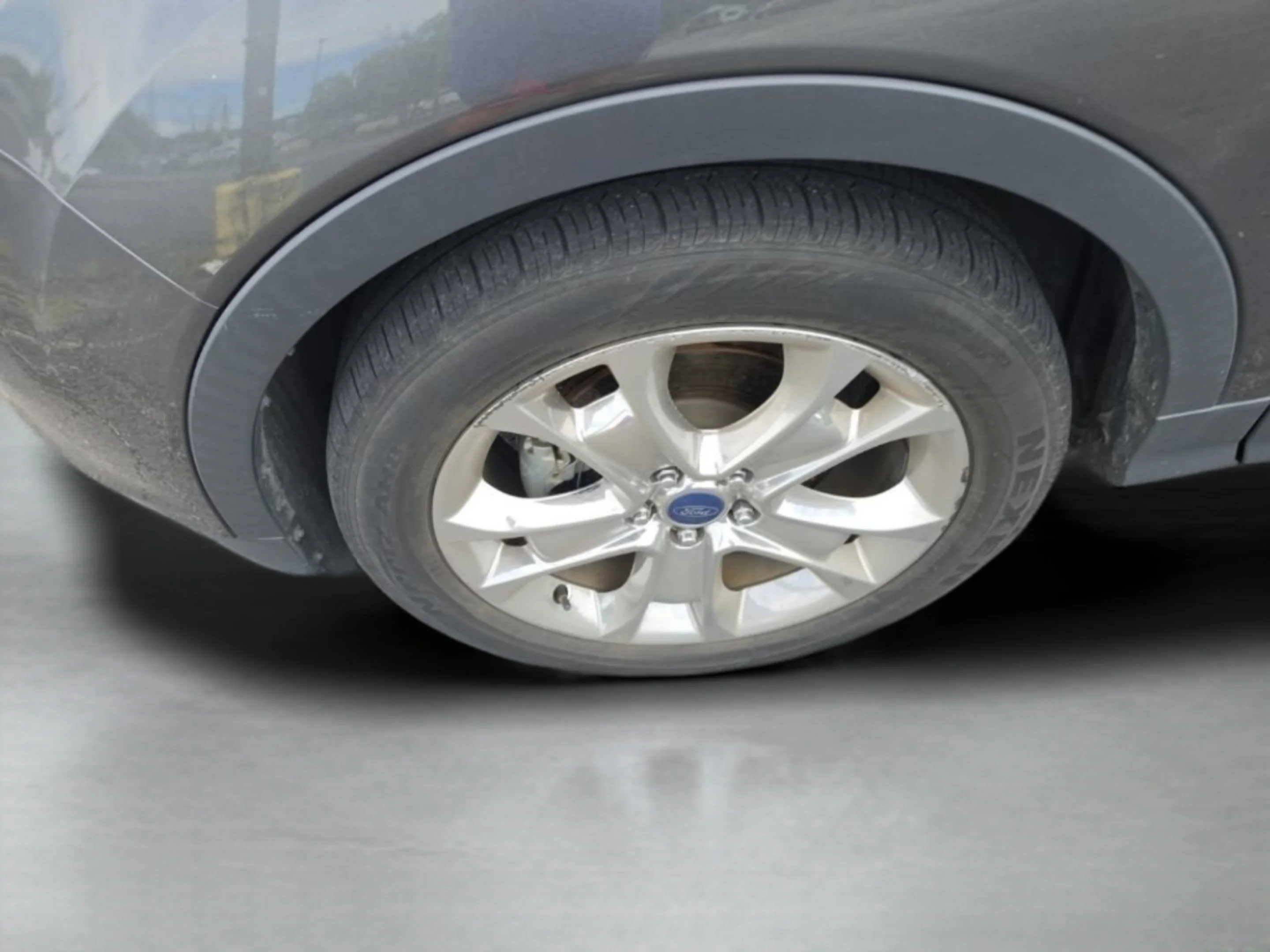 Used 2015 Gray Ford SE image 58
