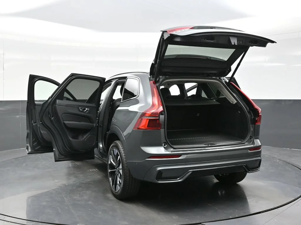 New 2027 Forest Lake Volvo T8 Plus image 39