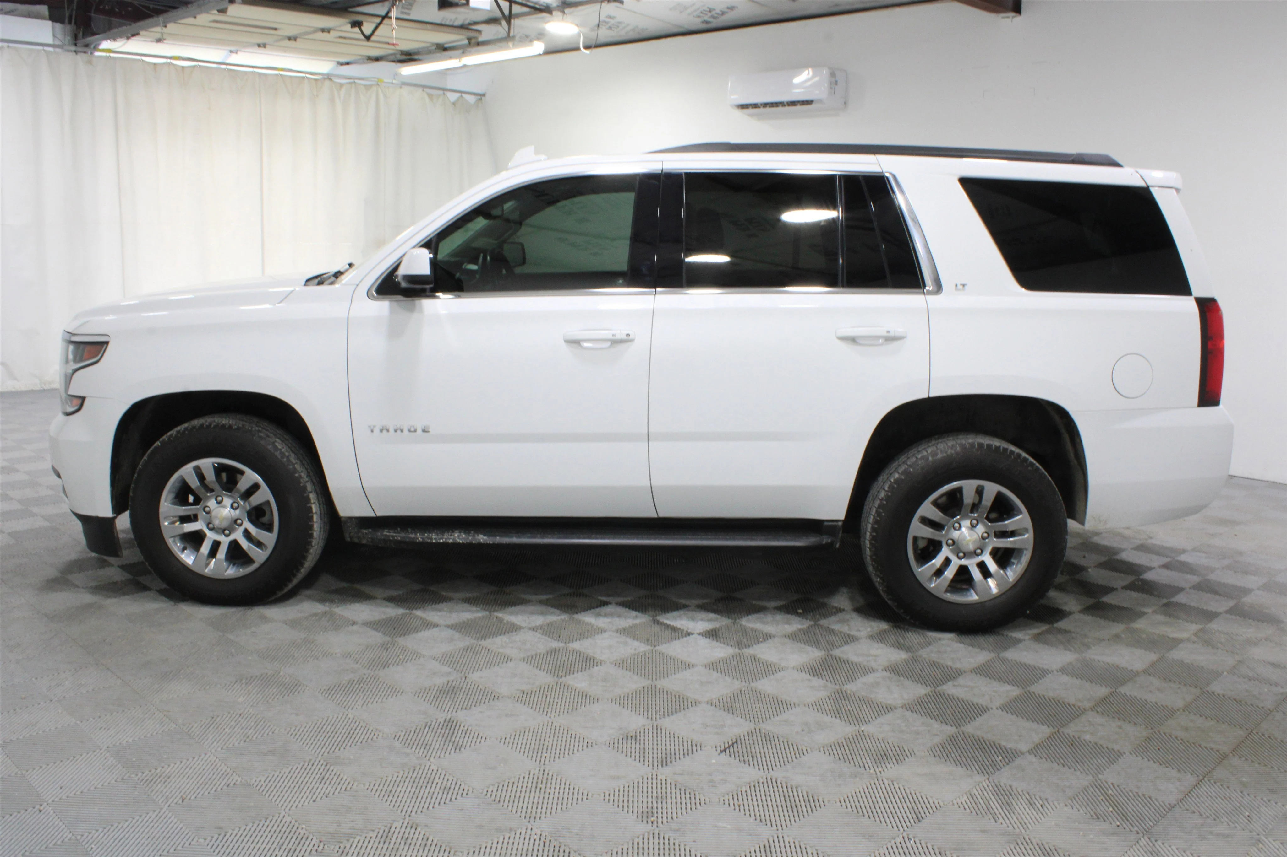 2019 Chevrolet Tahoe LT - Photo 33