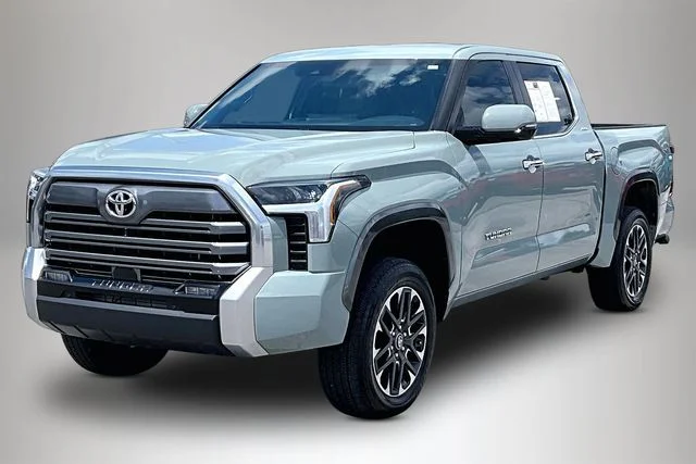 Used 2025  Toyota Limited image 2