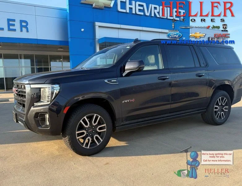 2023 GMC Yukon AT4 4X4's photo