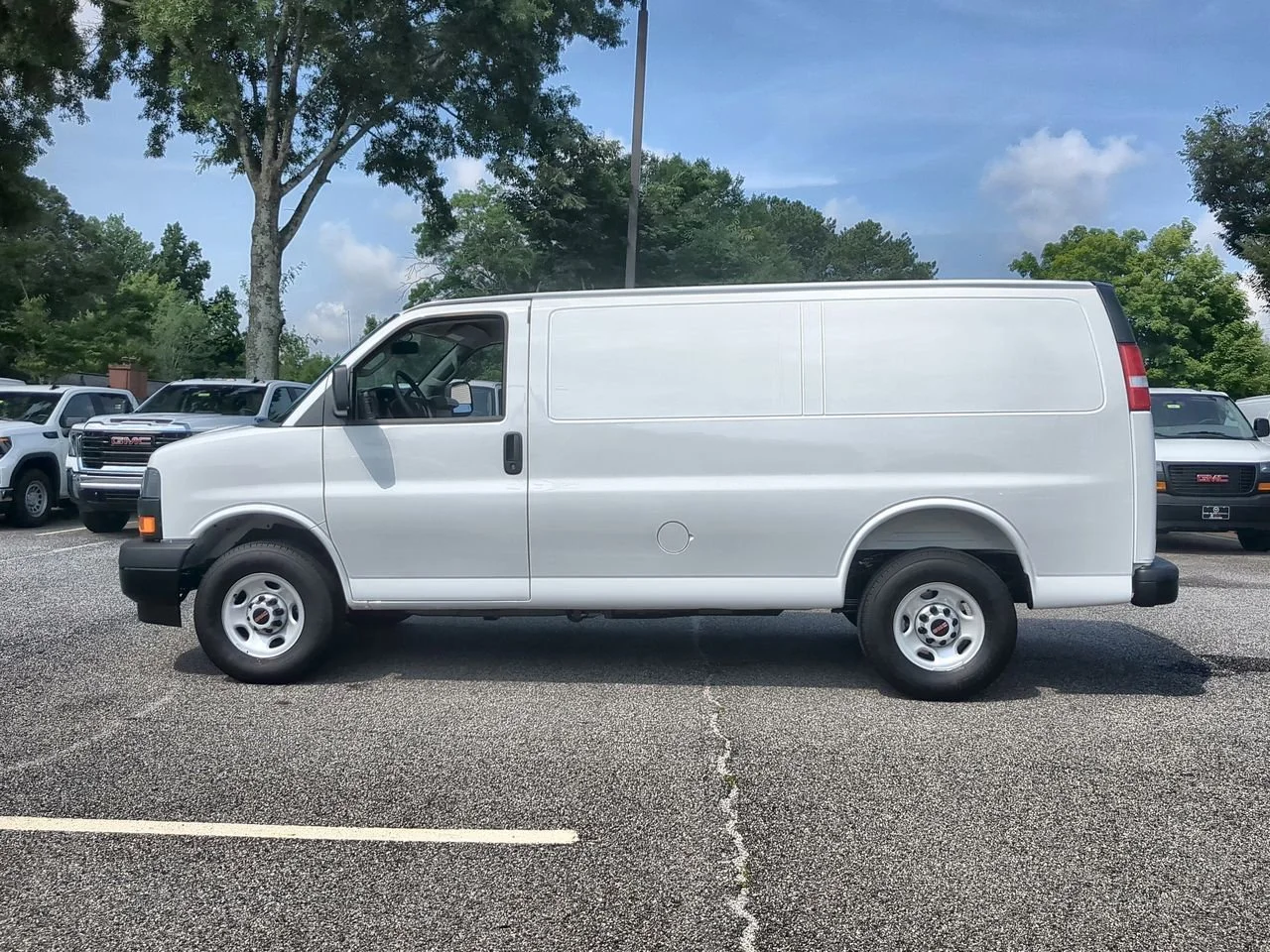 New 2026 Summit White GMC Work Van image 5