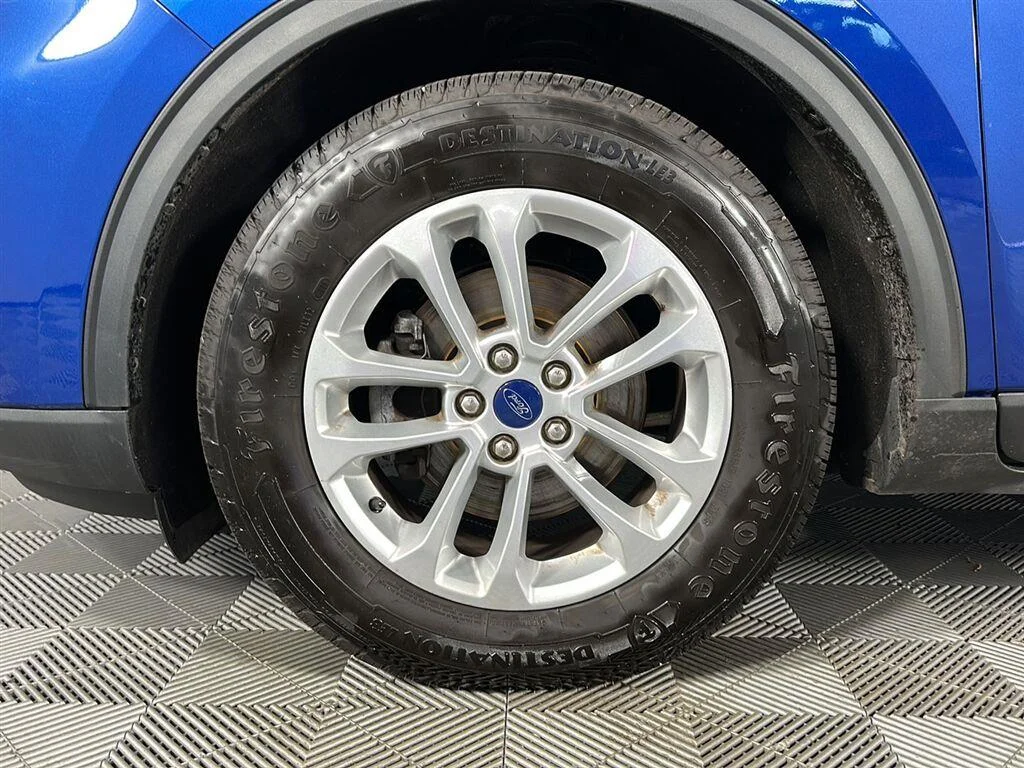 Used 2022 Atlas Blue Ford SE image 9