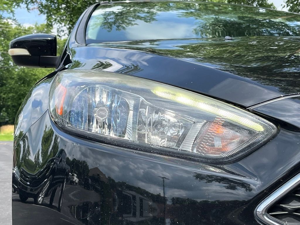 Used 2017 Black Ford SEL image 10