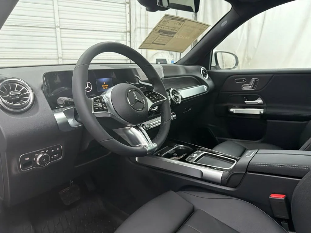 New 2026 White Mercedes-Benz GLB 250 image 12