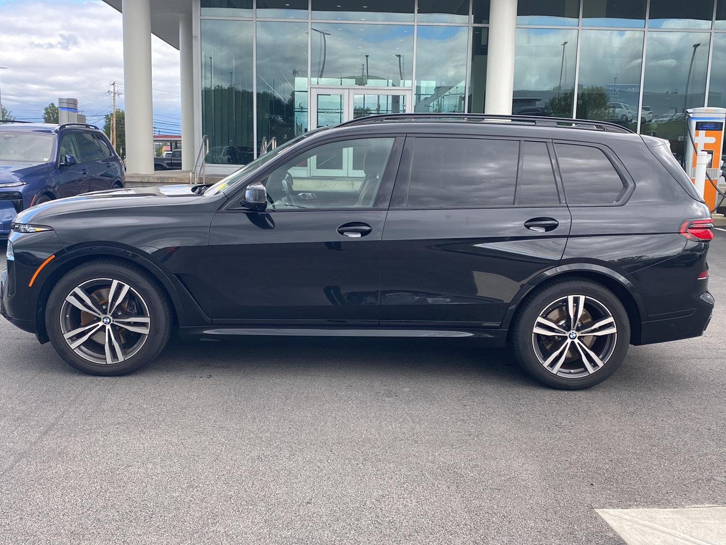 Certified Used 2024 Black Sapphire Metallic BMW xDrive40i image 4