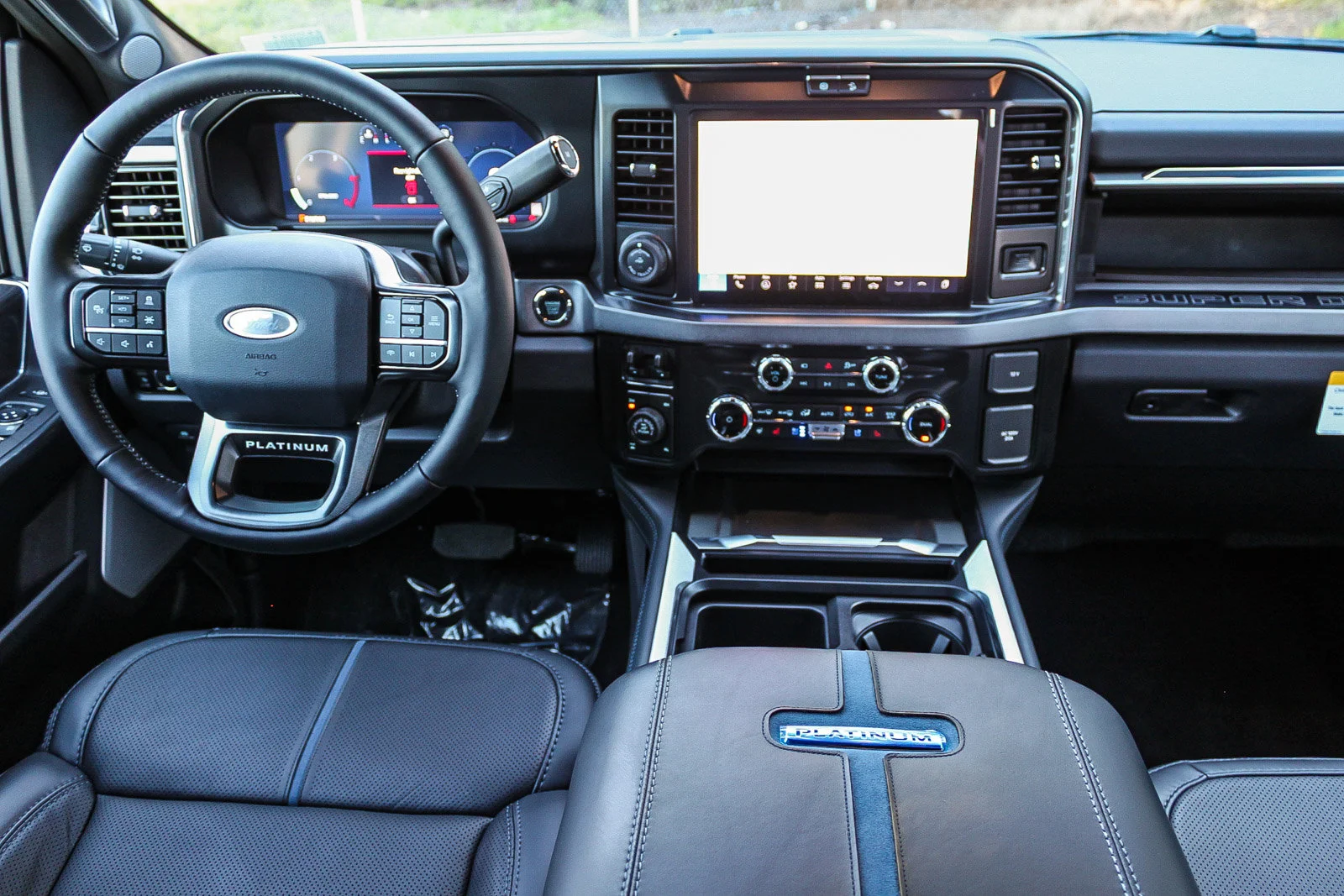 2026 Ford F-250 Super Duty Platinum - Photo 14
