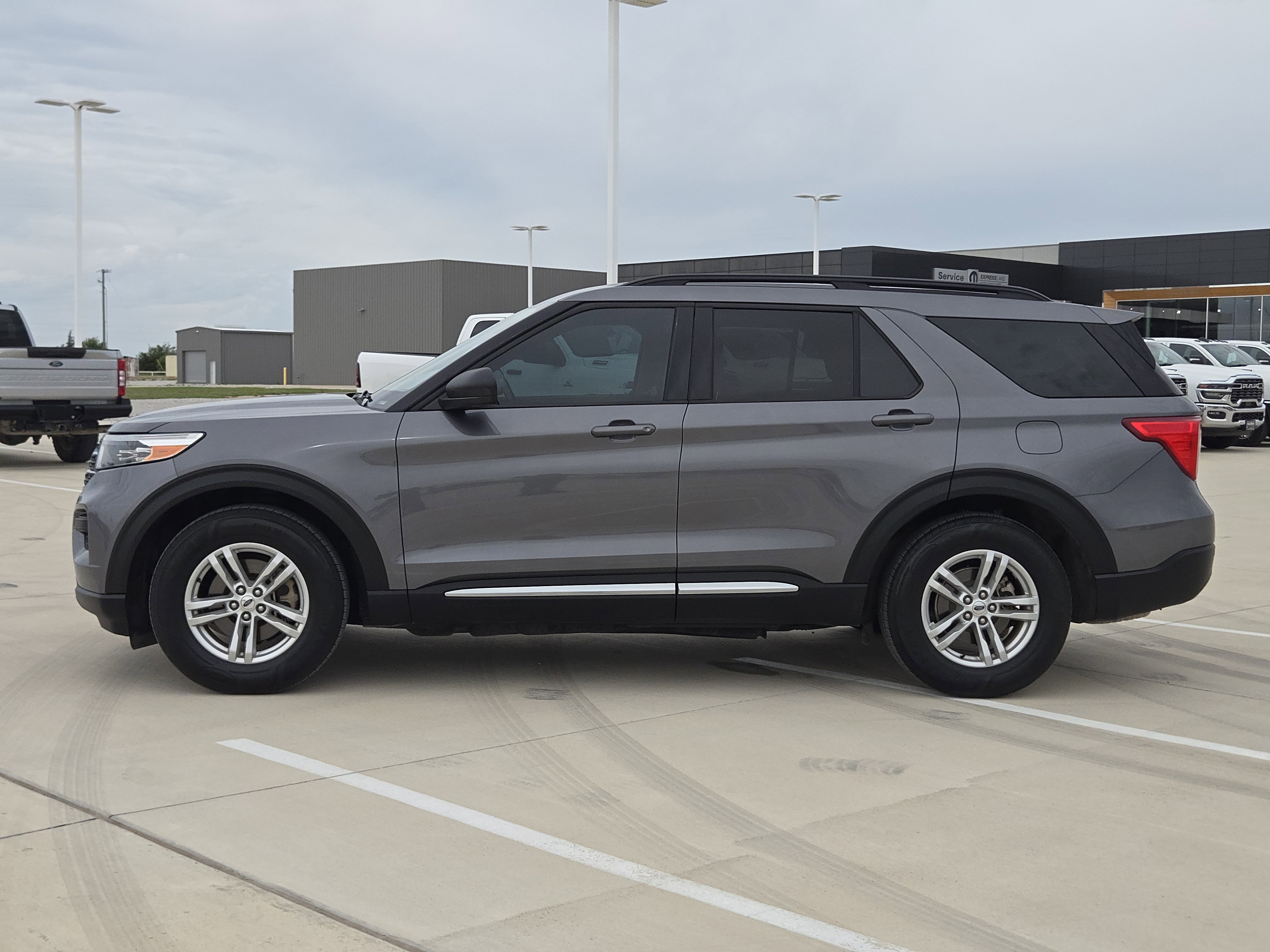 Certified Used 2022 Carbonized Gray Metallic Ford XLT image 4