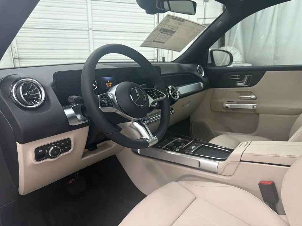 New 2026 White Mercedes-Benz GLB 250 image 12