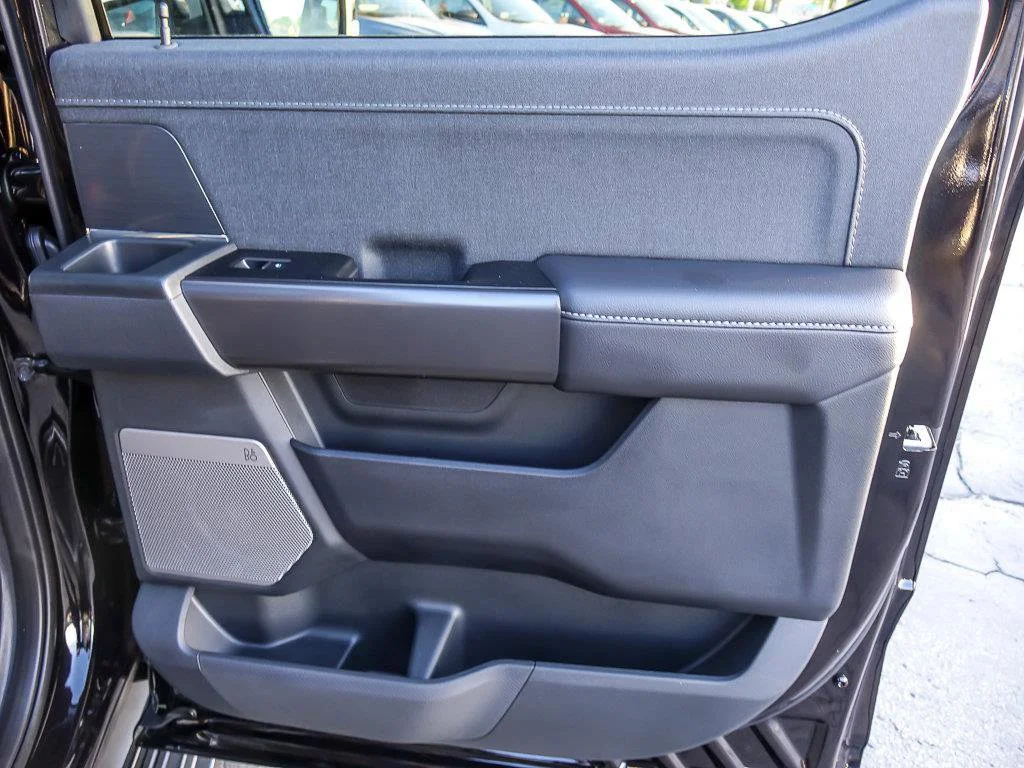 Used 2026 Agate Black Metallic Ford LARIAT image 30