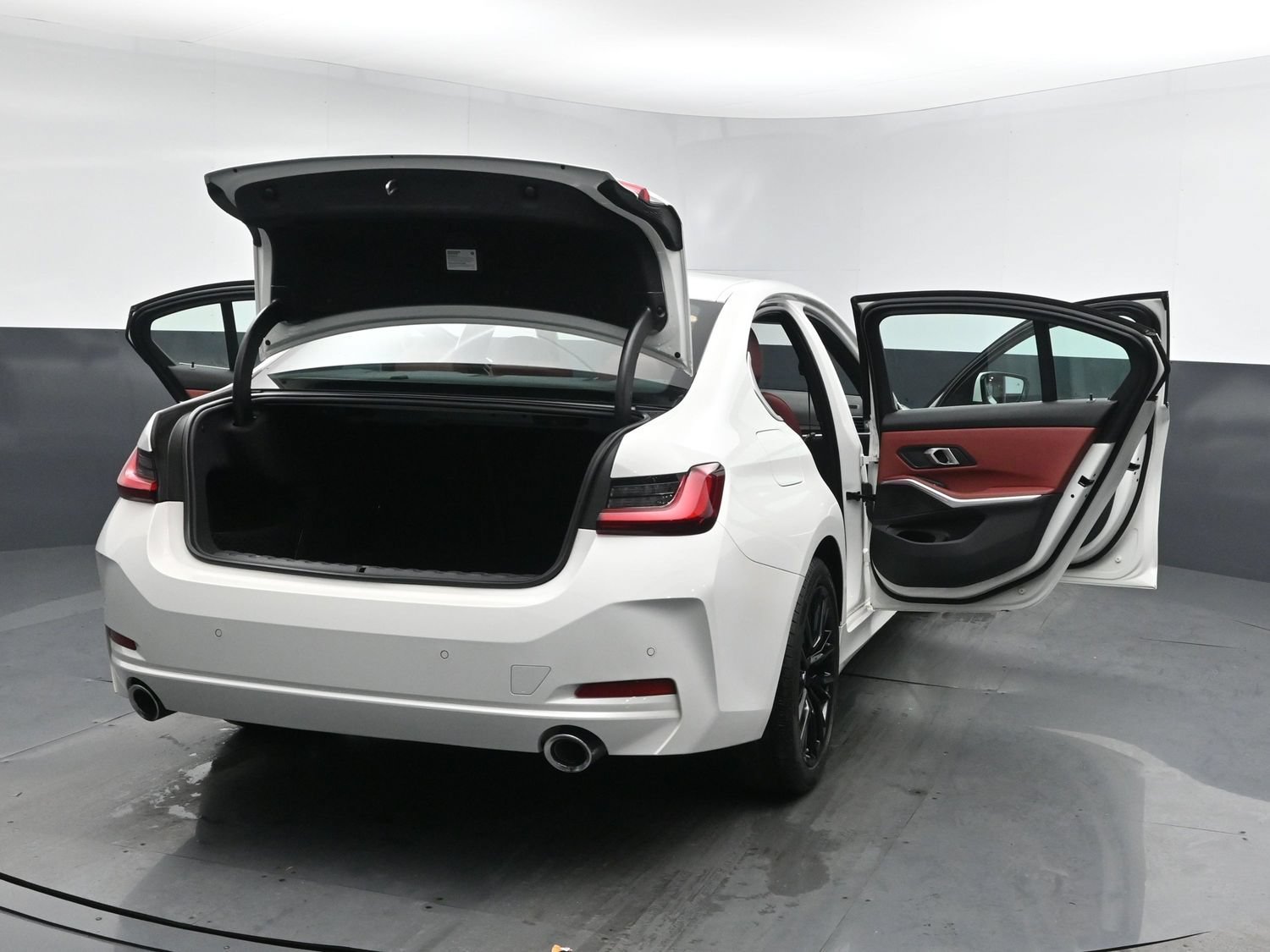 Used 2024 Alpine White BMW 330i xDrive image 27