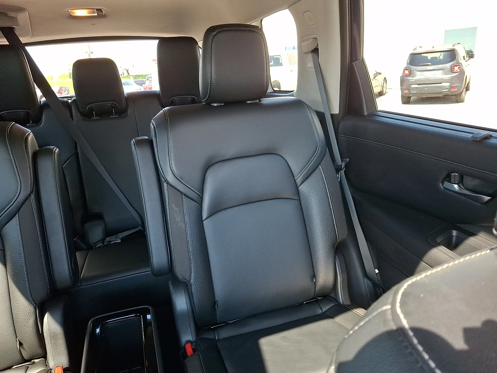 Used 2023 Blue Nissan SL image 21