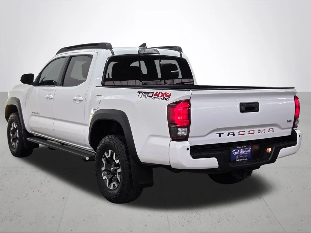 Used 2018 White Toyota TRD Off-Road image 13